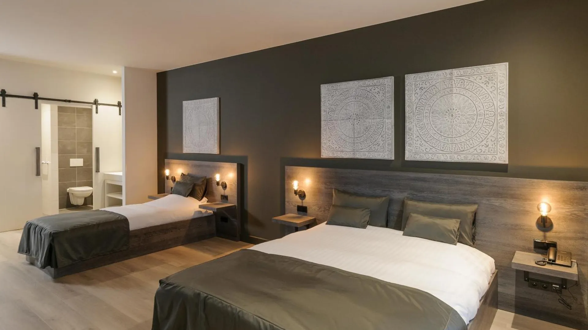Hotel De Rustende Jager Nieuw-Vennep 4*,  Netherlands